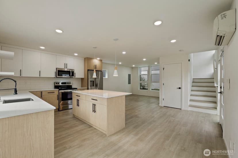 Property photo for 9002 15th Avenue SW #A, Seattle photo 7