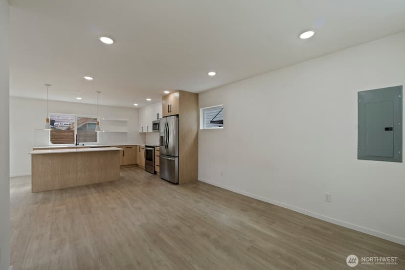 Property photo for 9002 15th Avenue SW #A, Seattle photo 6