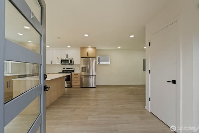 Property photo for 9002 15th Avenue SW #A, Seattle photo 3