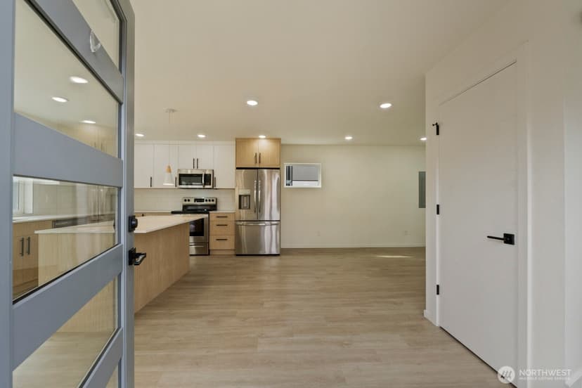 Property photo for 9002 15th Avenue SW #A, Seattle photo 3