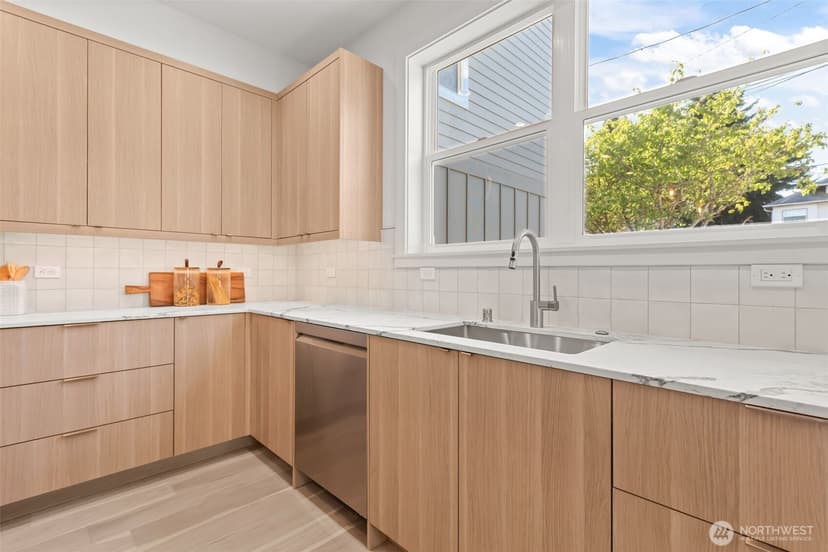 Property photo for 7350 22nd Avenue NW #B, Seattle photo 10