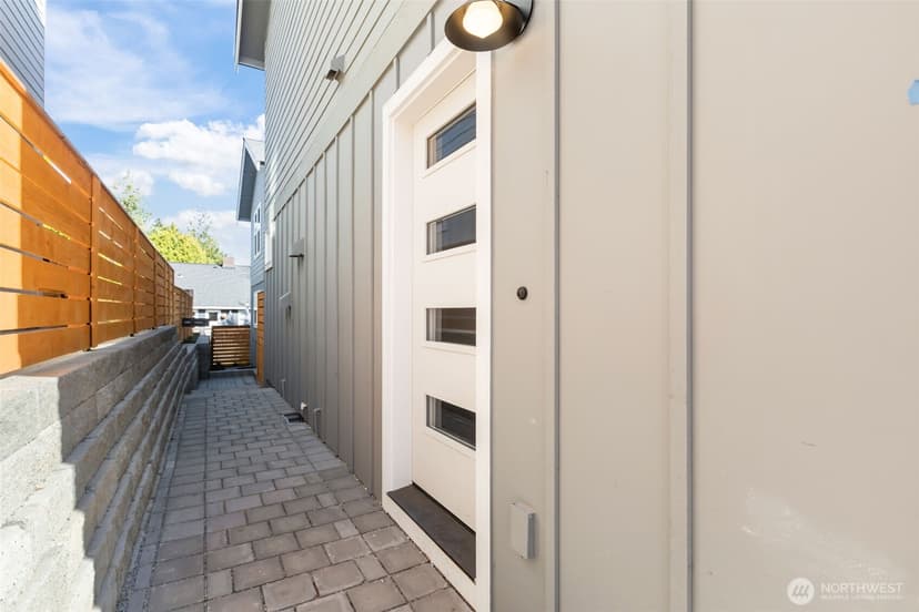 Property photo for 7350 22nd Avenue NW #B, Seattle photo 24