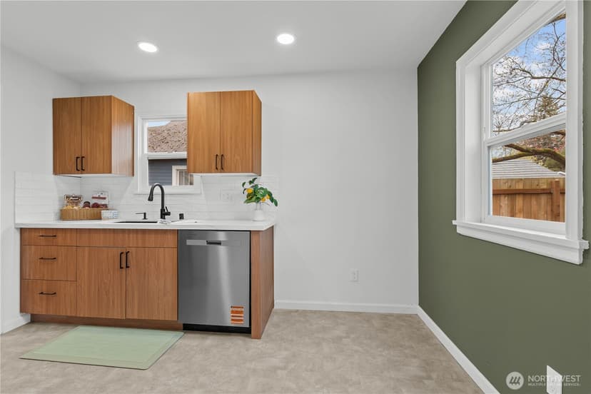 Property photo for 3610 S Ainsworth Avenue, Tacoma photo 9