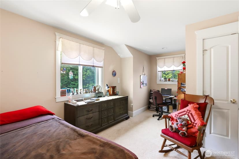 Property photo for 5377 E Blaisdell Lane, Port Orchard photo 28