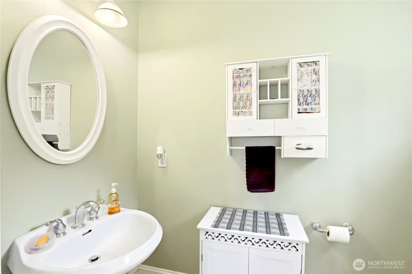 Property photo for 5377 E Blaisdell Lane, Port Orchard photo 15