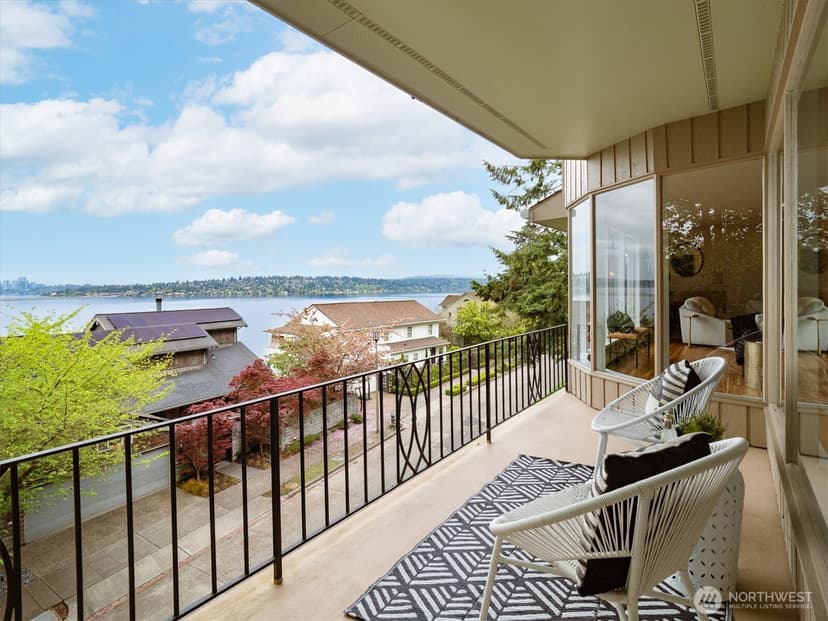 Property photo for 2530 Mount Claire Drive S, Seattle photo 10