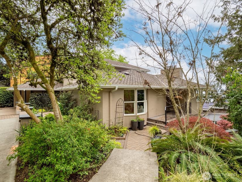 Property photo for 2530 Mount Claire Drive S, Seattle photo 35