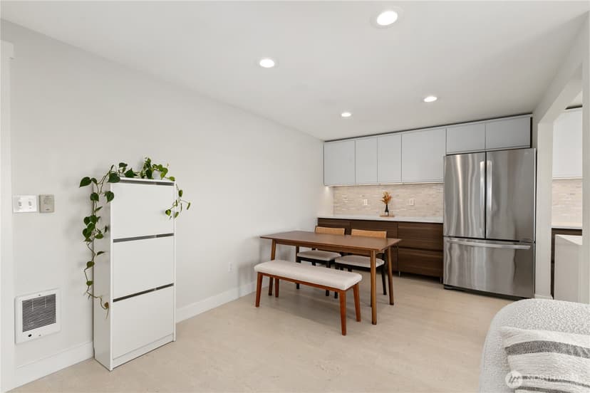 Property photo for 12056 15th Avenue NE #404, Seattle photo 7