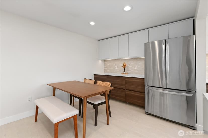 Property photo for 12056 15th Avenue NE #404, Seattle photo 11