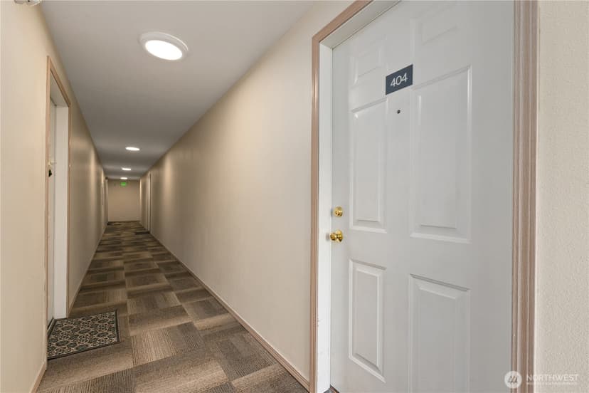 Property photo for 12056 15th Avenue NE #404, Seattle photo 25