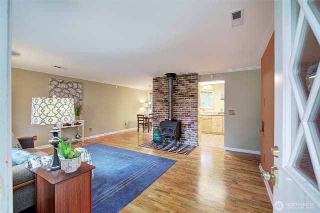 Property photo for 2849 NE 178th Street, Lake Forest Park photo 3