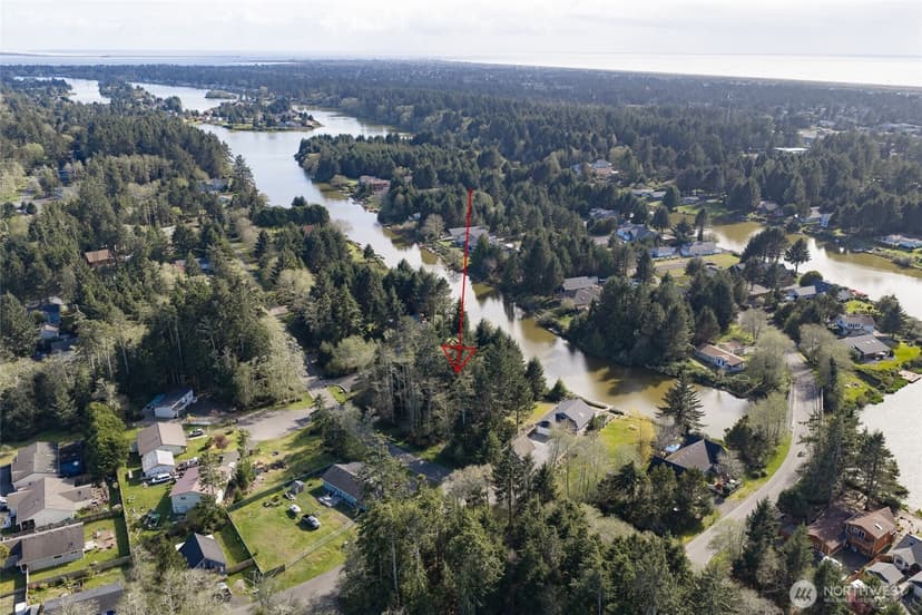 Property photo for 189 Duck Lake Drive NE, Ocean Shores photo 12