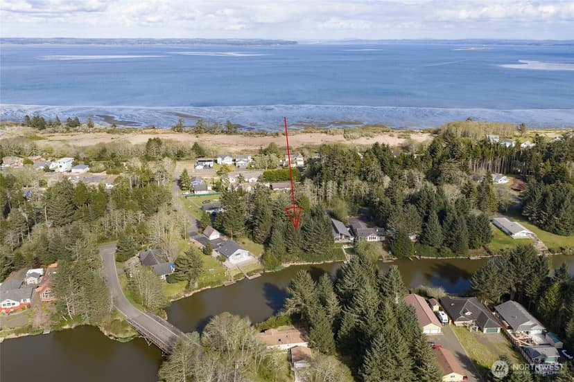 Property photo for 189 Duck Lake Drive NE, Ocean Shores photo 15