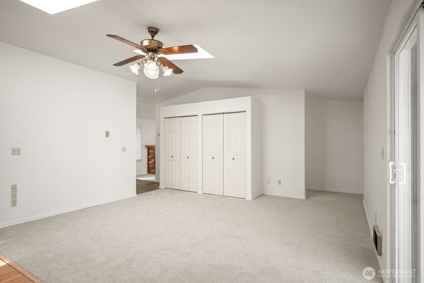 Property photo for 26711 218th Avenue SE, Maple Valley photo 12