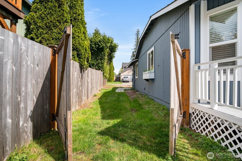 Property photo for 26711 218th Avenue SE, Maple Valley photo 25