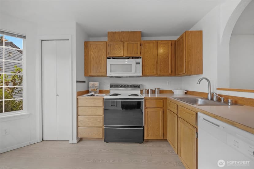 Property photo for 23909 56th Court S #F3, Kent photo 10