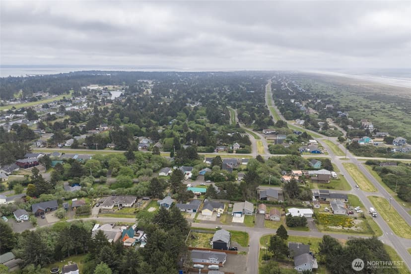 Property photo for 175 Jib Street NW, Ocean Shores photo 29
