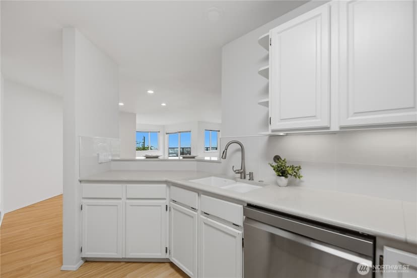 Property photo for 2040 13th Avenue W #13, Seattle photo 15