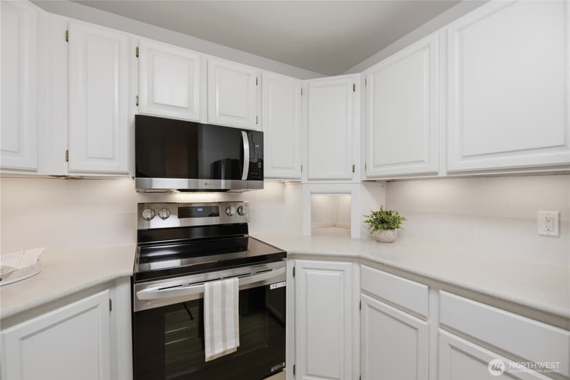 Property photo for 2040 13th Avenue W #13, Seattle photo 14