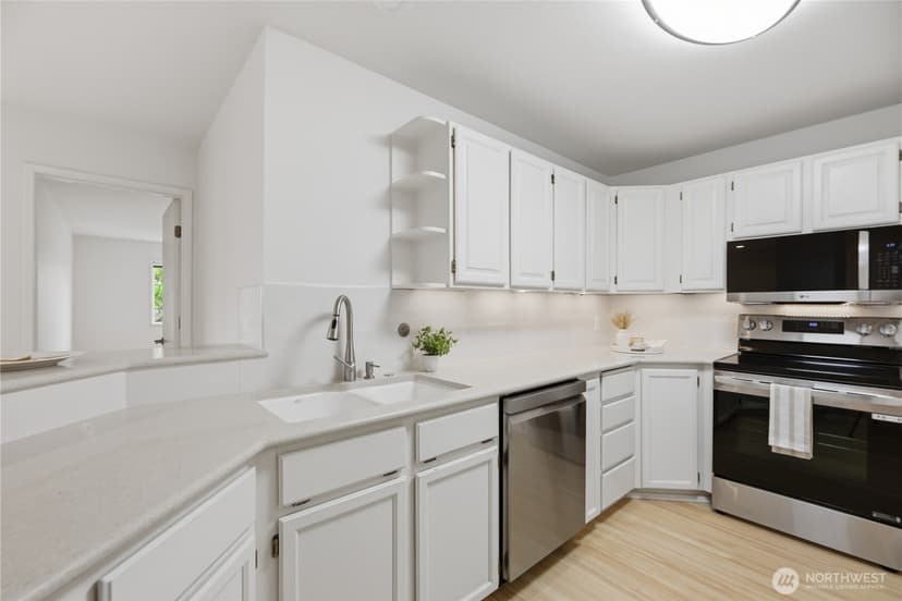 Property photo for 2040 13th Avenue W #13, Seattle photo 13