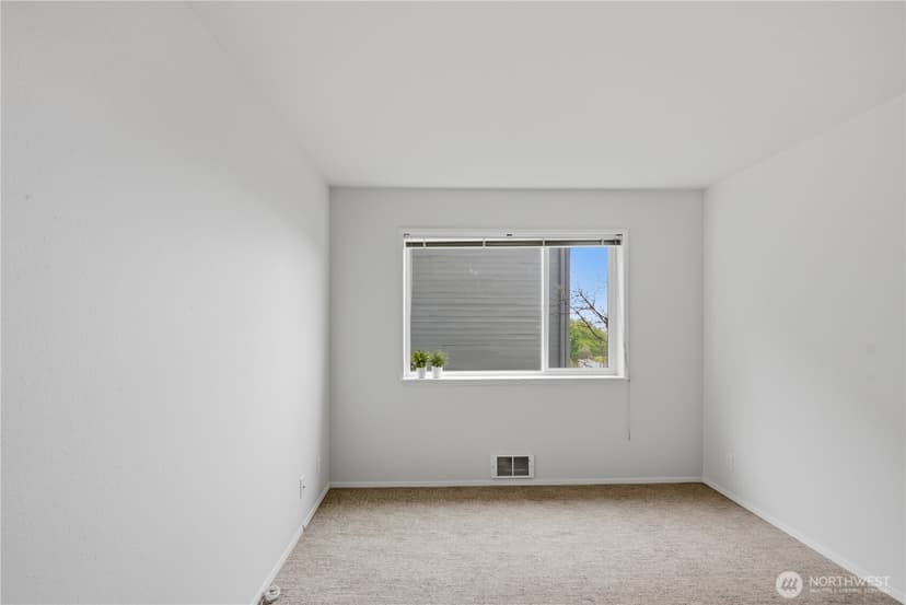 Property photo for 2040 13th Avenue W #13, Seattle photo 27