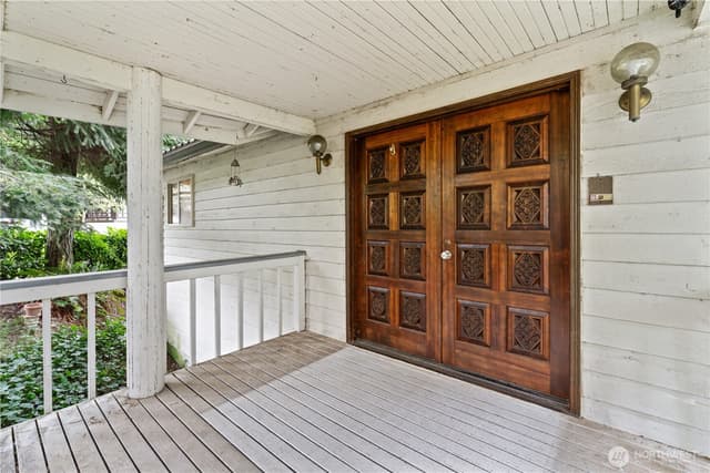 Property photo for 11150 Champagne Point Road NE, Kirkland photo 4