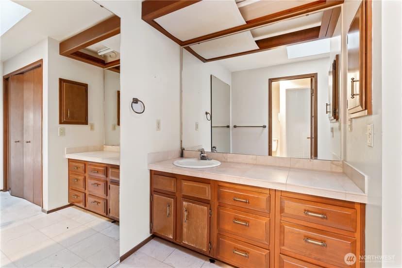 Property photo for 11150 Champagne Point Road NE, Kirkland photo 19