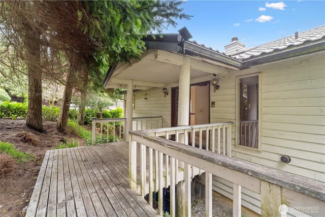 Property photo for 11150 Champagne Point Road NE, Kirkland photo 3