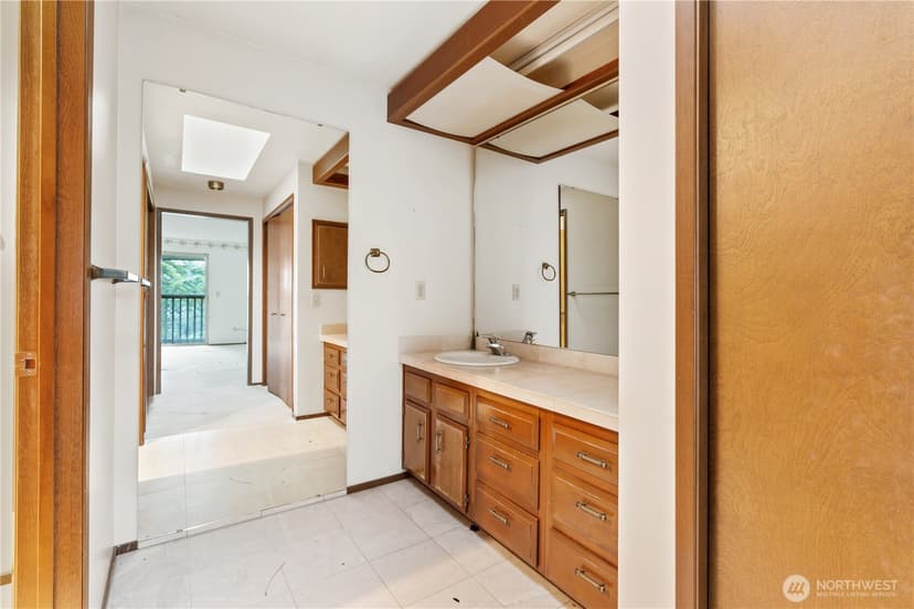 Property photo for 11150 Champagne Point Road NE, Kirkland photo 18
