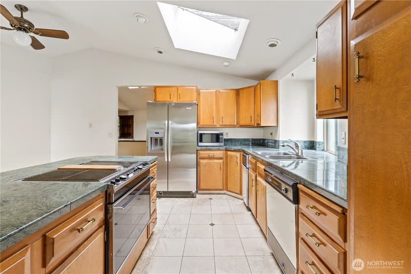 Property photo for 11150 Champagne Point Road NE, Kirkland photo 14