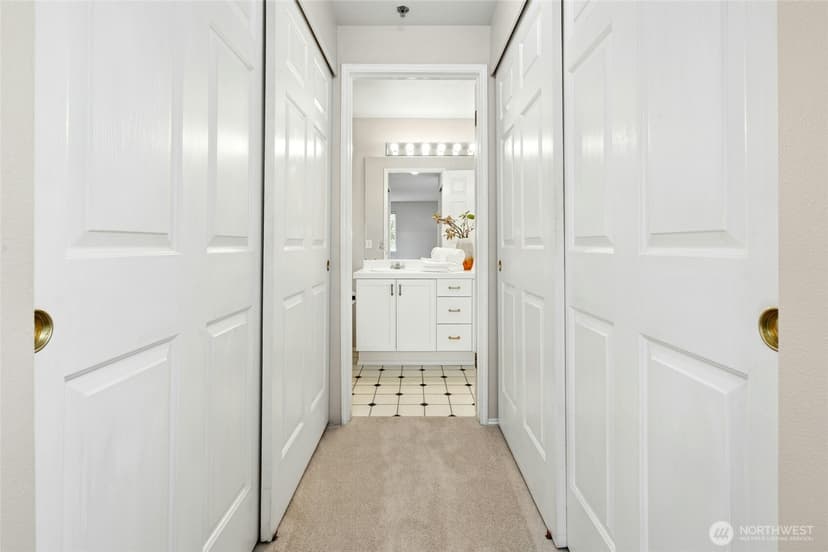 Property photo for 250 NW Dogwood Street #C201, Issaquah photo 15
