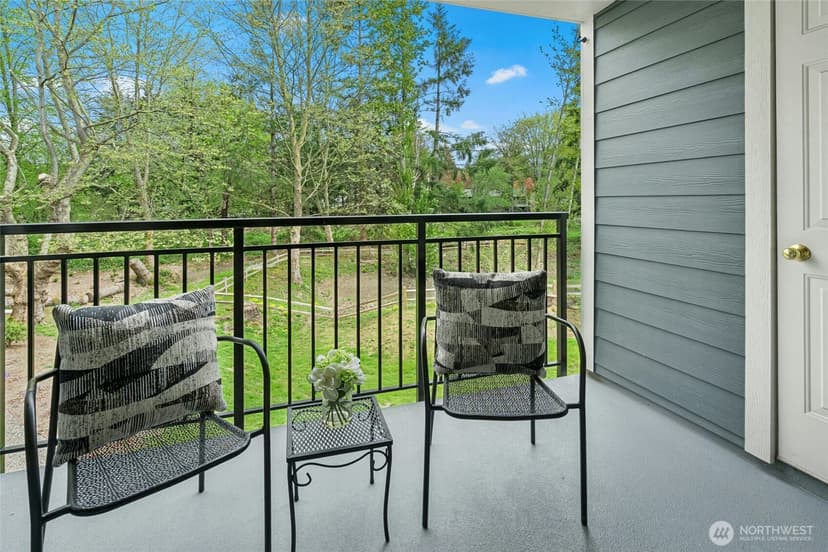 Property photo for 250 NW Dogwood Street #C201, Issaquah photo 22
