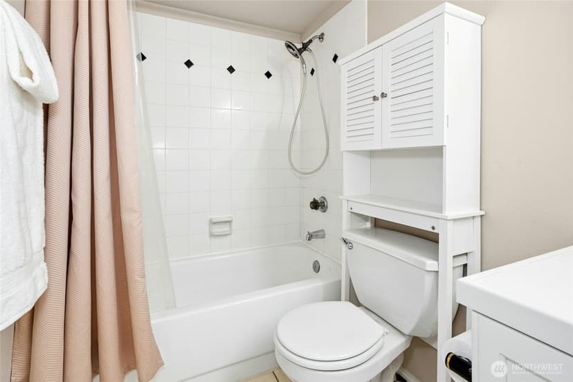 Property photo for 250 NW Dogwood Street #C201, Issaquah photo 17