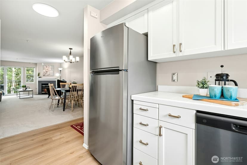 Property photo for 250 NW Dogwood Street #C201, Issaquah photo 12