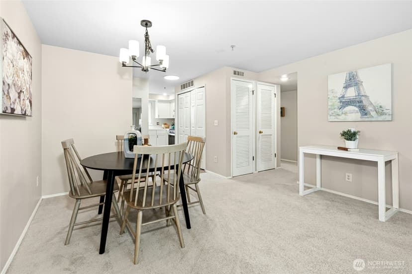 Property photo for 250 NW Dogwood Street #C201, Issaquah photo 8