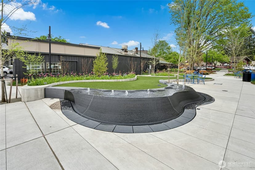 Property photo for 250 NW Dogwood Street #C201, Issaquah photo 32