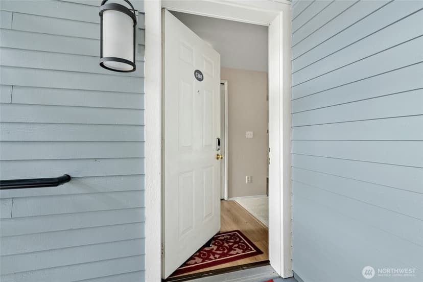 Property photo for 250 NW Dogwood Street #C201, Issaquah photo 3