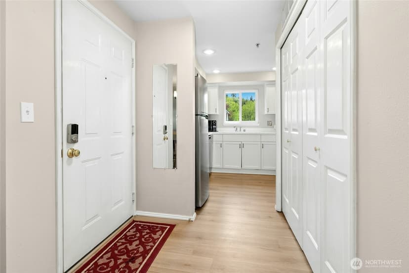 Property photo for 250 NW Dogwood Street #C201, Issaquah photo 9