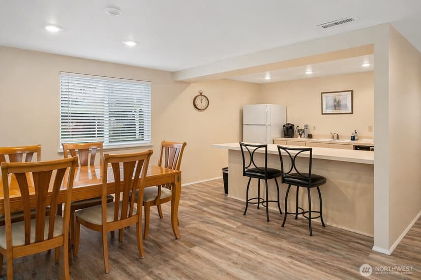 Property photo for 250 NW Dogwood Street #C201, Issaquah photo 28