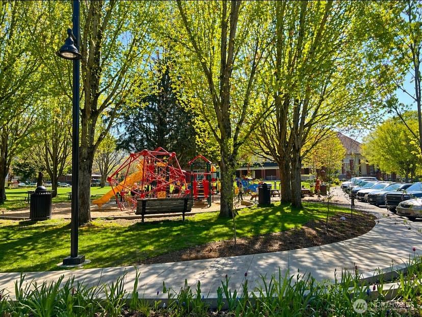 Property photo for 250 NW Dogwood Street #C201, Issaquah photo 34