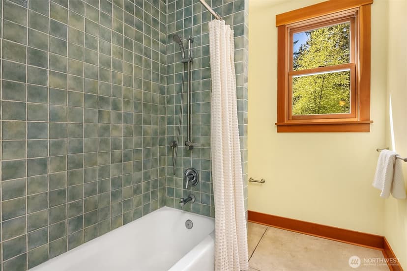 Property photo for 18305 121st Avenue SW, Vashon photo 24