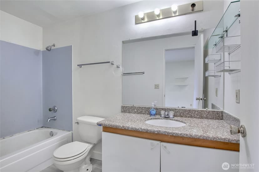 Property photo for 29645 18th Avenue S #C204, Federal Way photo 9