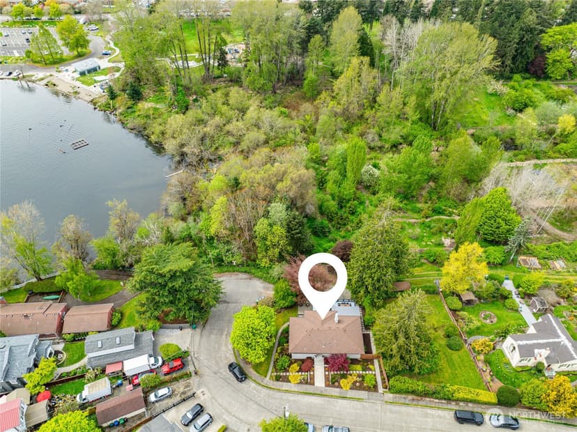 Property photo for 8683 Island Drive S, Seattle photo 36