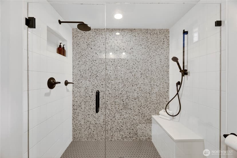 Property photo for 8683 Island Drive S, Seattle photo 23