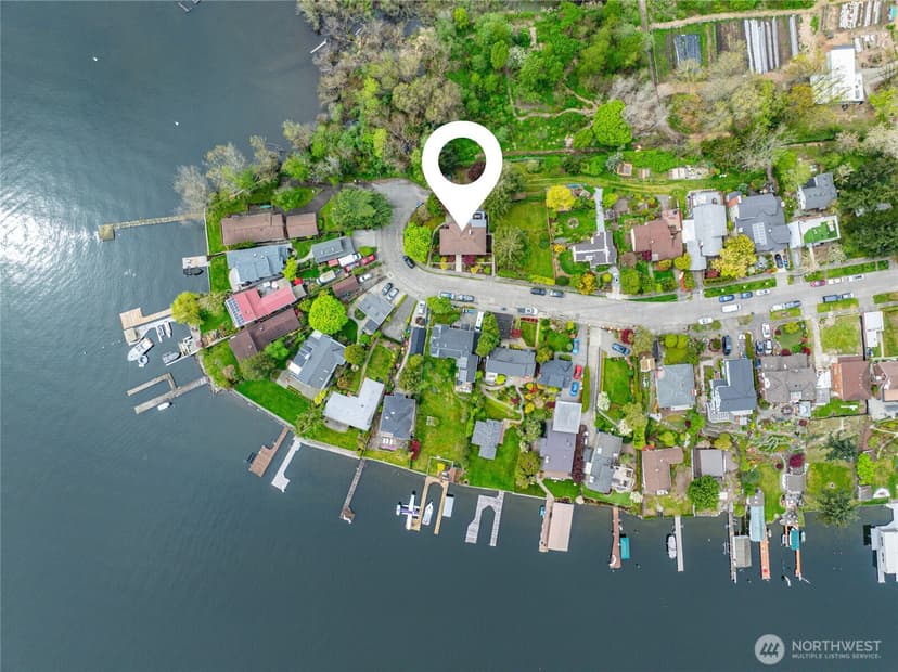 Property photo for 8683 Island Drive S, Seattle photo 37