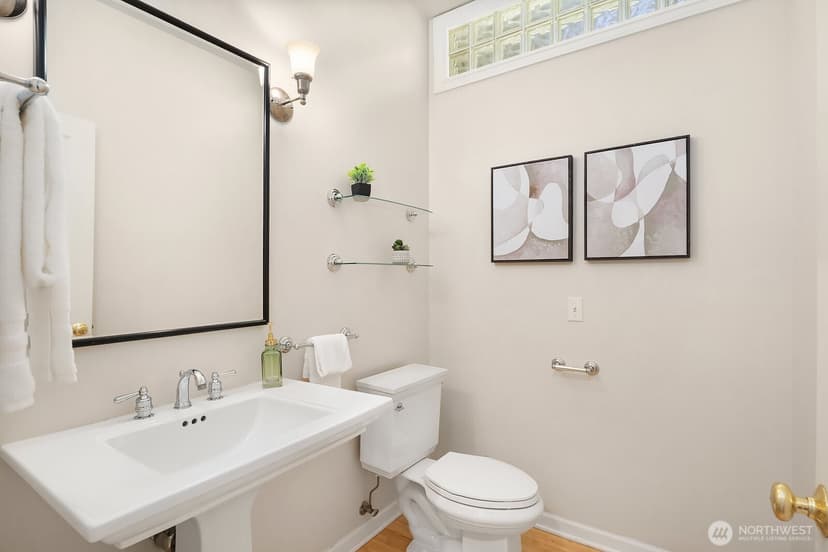 Property photo for 3003 50th Avenue SW, Seattle photo 18