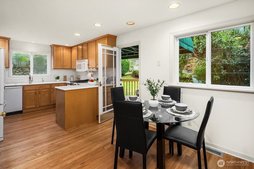 Property photo for 3003 50th Avenue SW, Seattle photo 12
