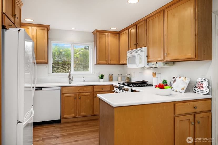 Property photo for 3003 50th Avenue SW, Seattle photo 13