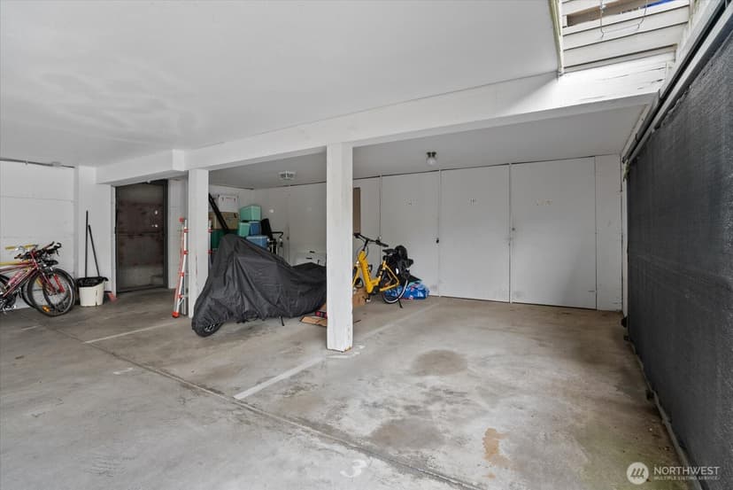 Property photo for 1109 N Allen Place #205, Seattle photo 20