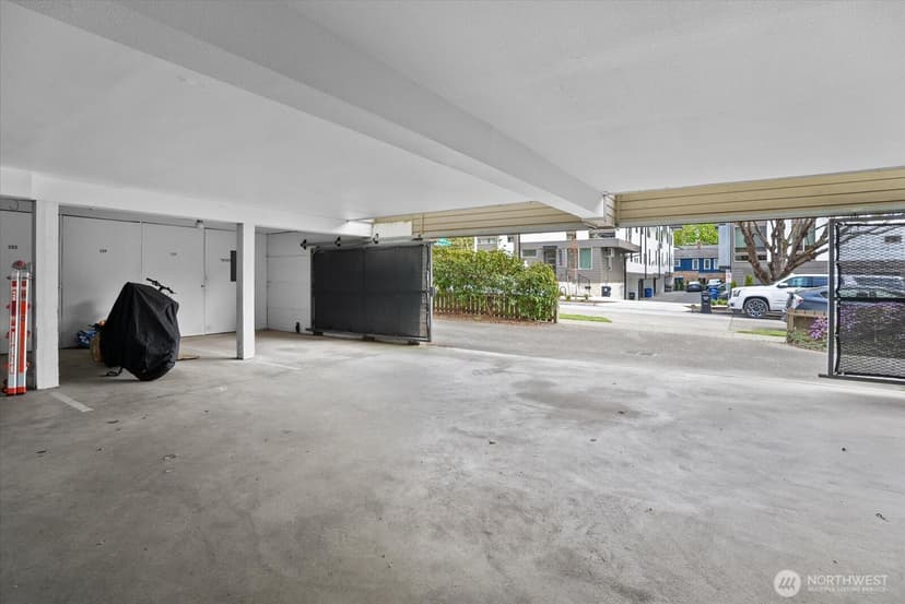 Property photo for 1109 N Allen Place #205, Seattle photo 21